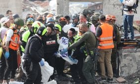 Gelbėtojai: per Irano raketų smūgį Izraeliui žuvo devyni žmonės. EPA-ELTA nuotr.