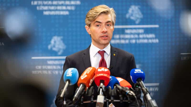 Budrys siunčia aiškų signalą: 5 proc. gynybai tikslą NATO privalo pasiekti anksčiau