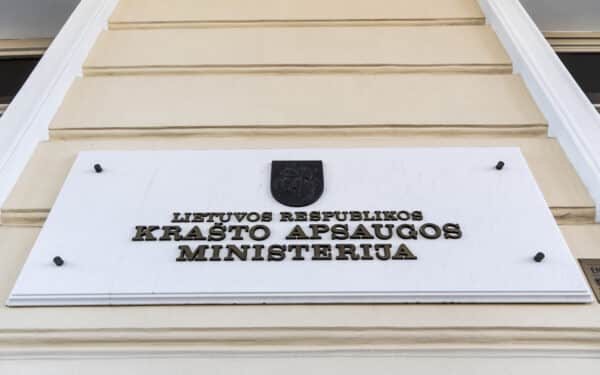 Krašto apsaugos ministerija praneša: kariuomenės arsenalas papildytas