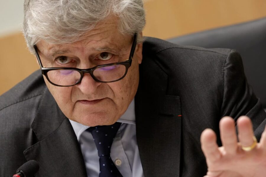 Prancūzijos ministras nustebino: ragina ES kopijuoti Trumpo muitus Kinijai