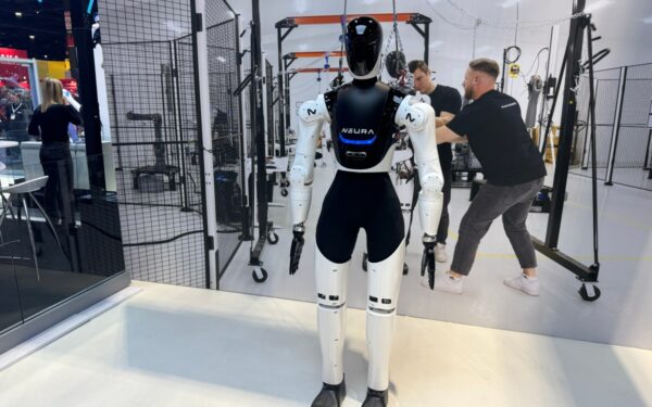 Didelis sandoris robotikos rinkoje: „Qualcomm“ suvienijo jėgas su „Neura Robotics“