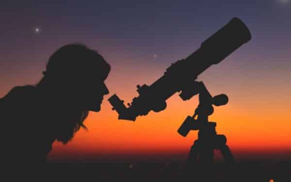 Planetų paradas grįžta: Merkurijus, Venera, Jupiteris ir Saturnas matomi plika akimi