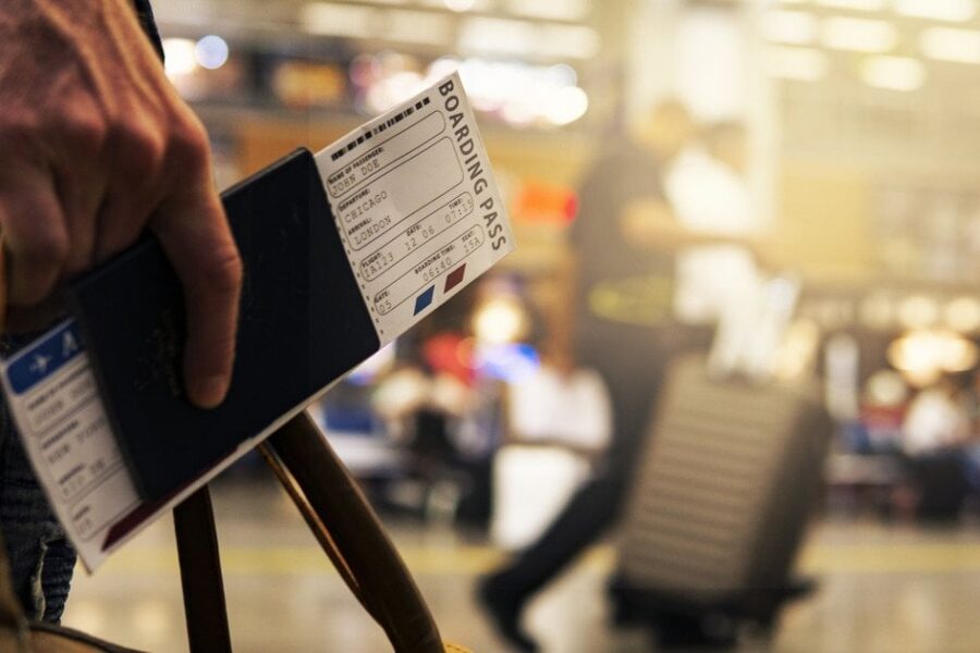 Privatus verslo lėktuvas ore – Rusijos elito evakuacija iš Persijos įlankos regionoTitle: Rusijos elitas traukiasi iš Artimųjų Rytų