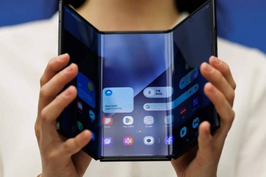 „Samsung“ ir toliau eksperimentuoja, galime sulaukti dar vieno išskirtinio įrenginio