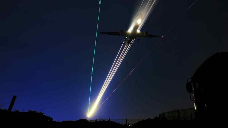 Saulės energijos perdavimas lazeriu iš dangaus: „Overview Energy” atliko istorinį bandomąjį skrydį