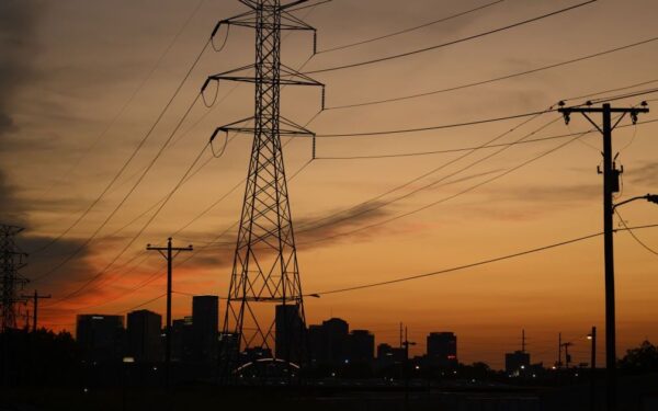 Slovakija grasina nutraukti elektros pagalbą Ukrainai, bet Kijevas ramina dėl galimo poveikio