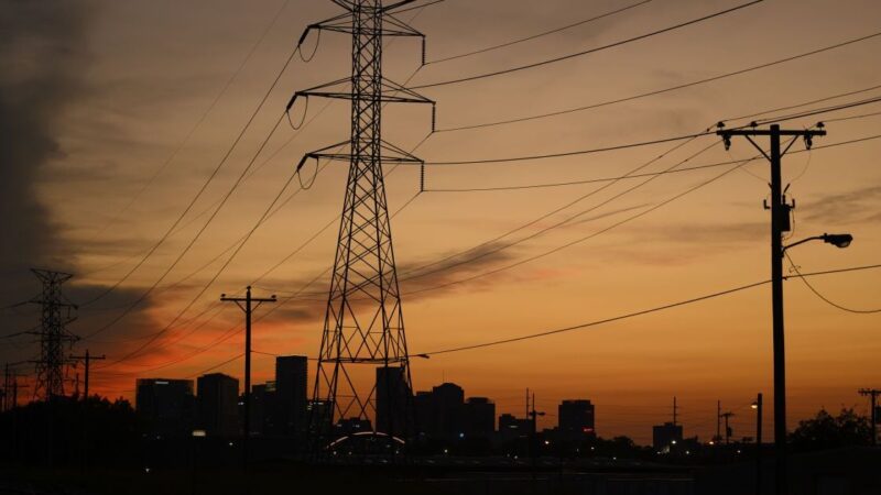 Slovakija grasina nutraukti elektros pagalbą Ukrainai, bet Kijevas ramina dėl galimo poveikio