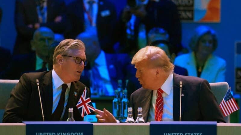 Trumpas spaudžia, Londonas atsisako: ar tarp sąjungininkų bręsta rimtas konfliktas?