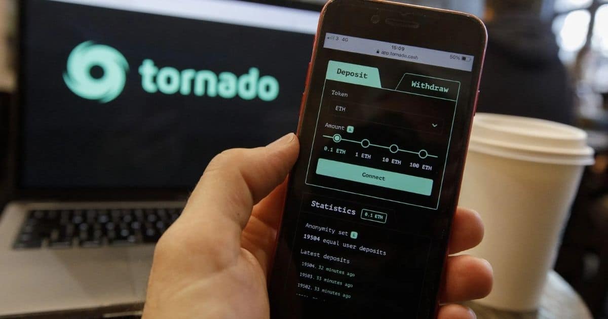 „Tornado Cash“ kūrėjas vėl stos prieš teismą, gresia iki 40 metų kalėjimo