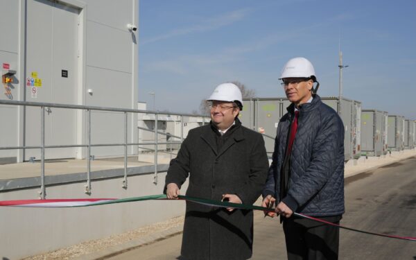 Didžiausia baterijų sistema Vengrijoje: naujas projektas gali stabilizuoti elektros tinklą