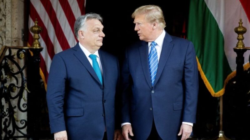 D. Trumpas žada ekonominę paramą Vengrijai prieš rinkimus – V. Orbano partija apklausose atsilieka 20 punktų