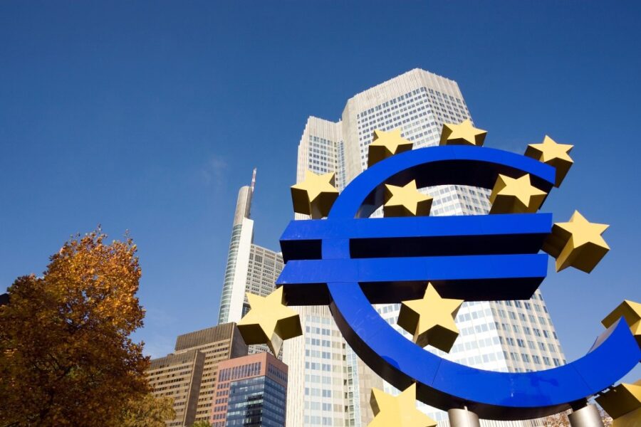 Europos Centrinis Bankas grąžina bendros skolos idėją – Europa ieško pinigų gynybai ir investicijoms