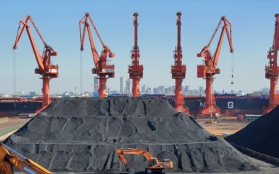 Azijos šalys grįžta prie anglies – SGD kainos pašoko 81 proc.