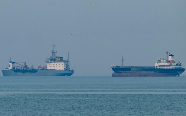 JAV pratęsė sankcijų išimtis naftai – ar pavyks išvengti žaliavų bado rinkoje?