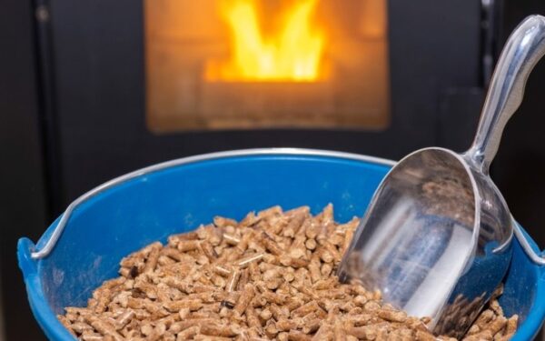 Namų šildymo kainų palyginimas: granulės brango 40 proc., siurbliai – 4 proc.