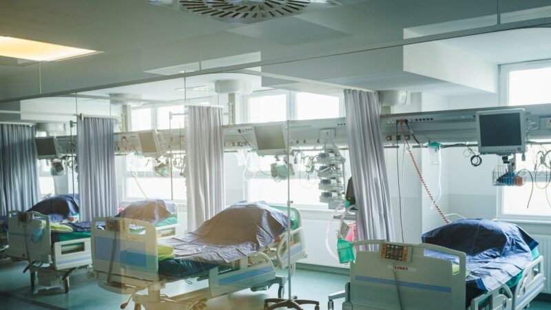 Šokiruojanti realybė kaimynystėje: ligoninė skęsta skolose ir nebeturi iš ko mokėti atlyginimų