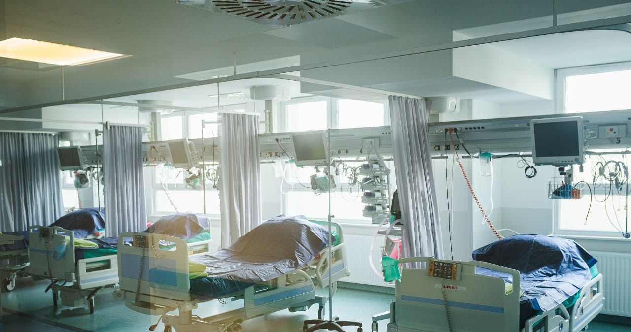Šokiruojanti realybė kaimynystėje: ligoninė skęsta skolose ir nebeturi iš ko mokėti atlyginimų