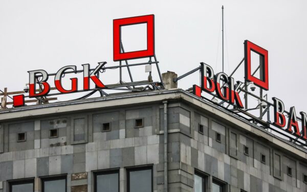 Milijardai gynybai ir energetikai: kaip keisis Lenkijos valstybinio banko įtaka?
