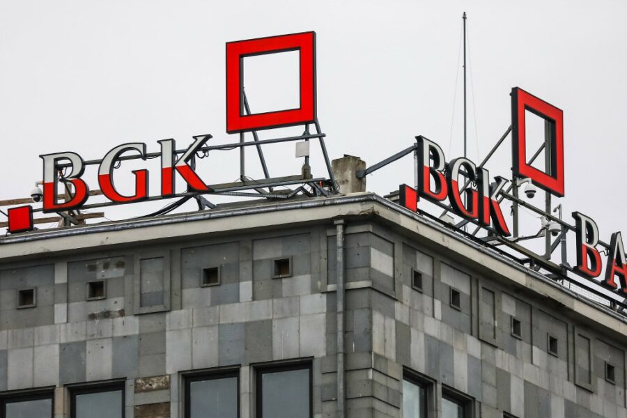 Milijardai gynybai ir energetikai: kaip keisis Lenkijos valstybinio banko įtaka?