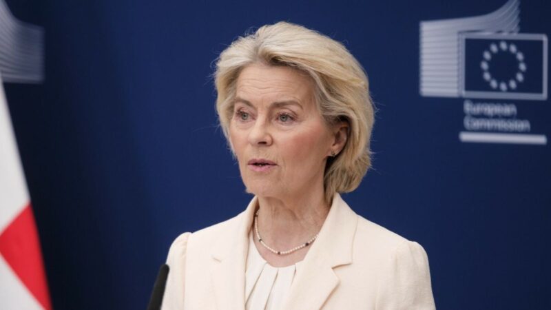 „Europos Komisija“ ruošia naują planą dėl kuro krizės: siūlo daugiau dirbti iš namų