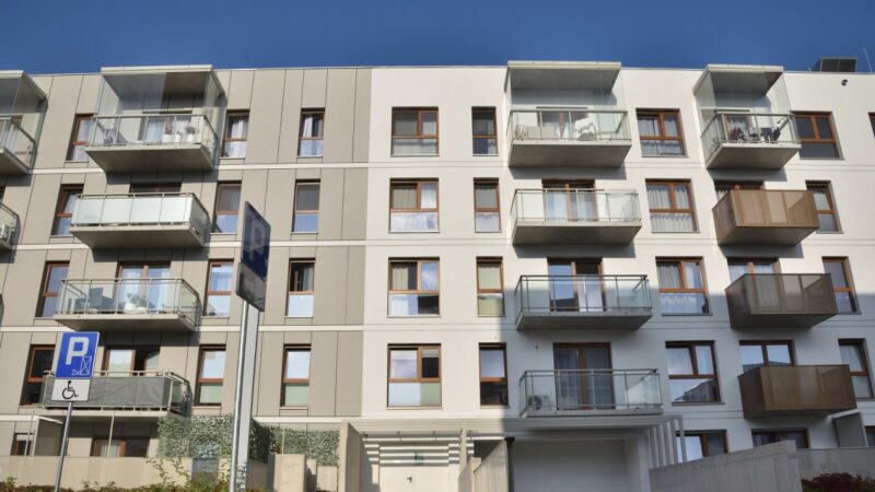 „Polexito” scenarijus: analitikai prognozuoja Lenkijos būsto rinkos sulėtėjimą