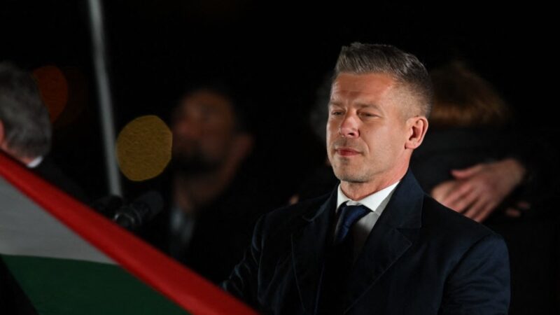 Įšaldyti 17 mlrd. Eur Vengrijai: ekspertė prognozuoja griežtesnę EK priežiūrą nei Lenkijos atveju