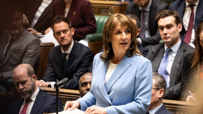 Britų ministrė rėžė be užuolankų: JAV įsivėlė į karą su Iranu neturėdama išėjimo plano