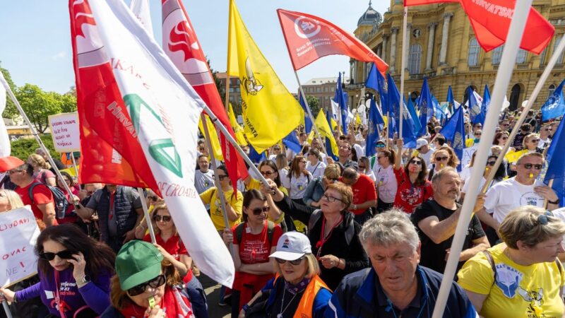 Protestai Kroatijoje – profsąjungos reikalauja 1 100 Eur algos ir didesnių pensijų