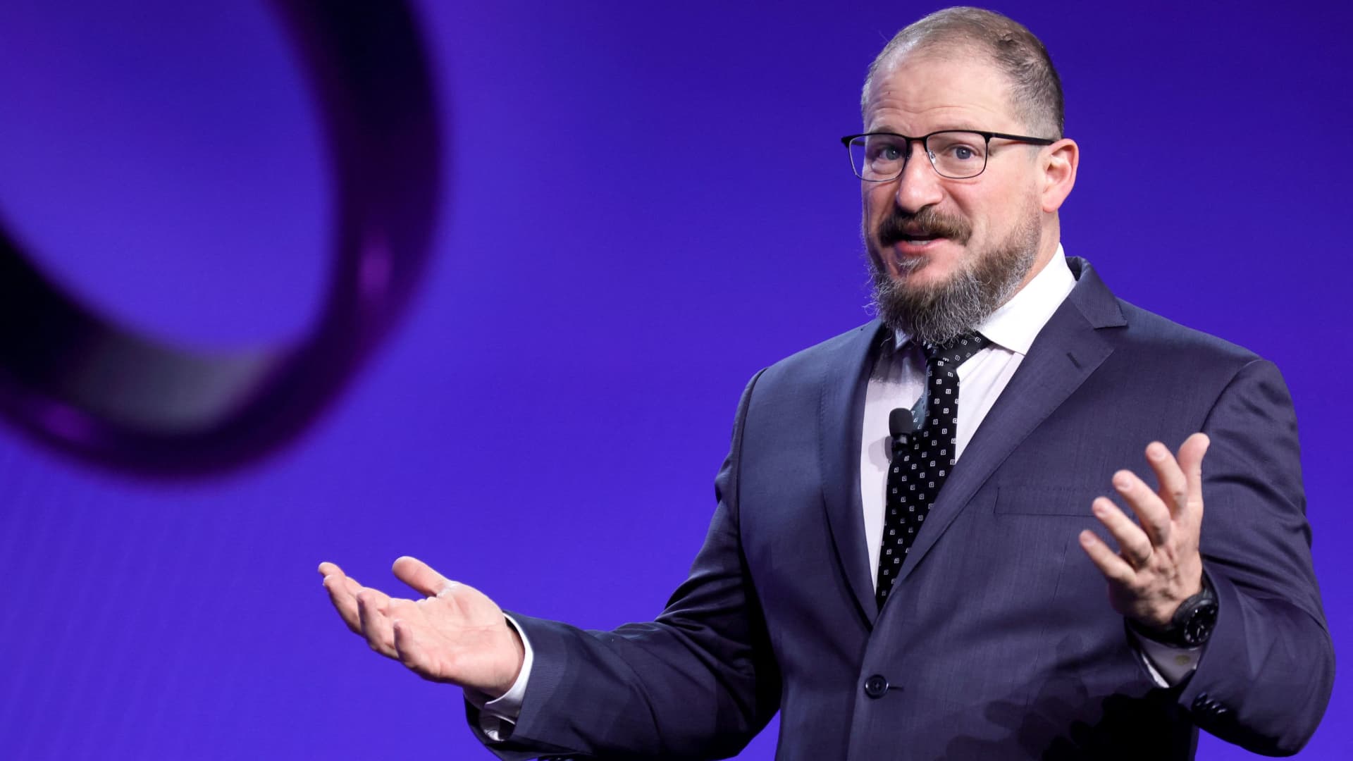 „Qualcomm“ meta iššūkį „Nvidia“ dominavimui – ar pavyks įsitvirtinti duomenų centruose?