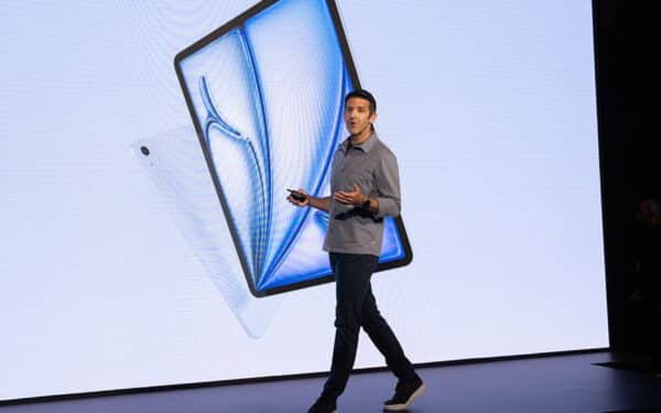 „Apple“ keičia vadovą: ką naujasis CEO Johnas Ternusas gali pakeisti DI ir gamyboje?