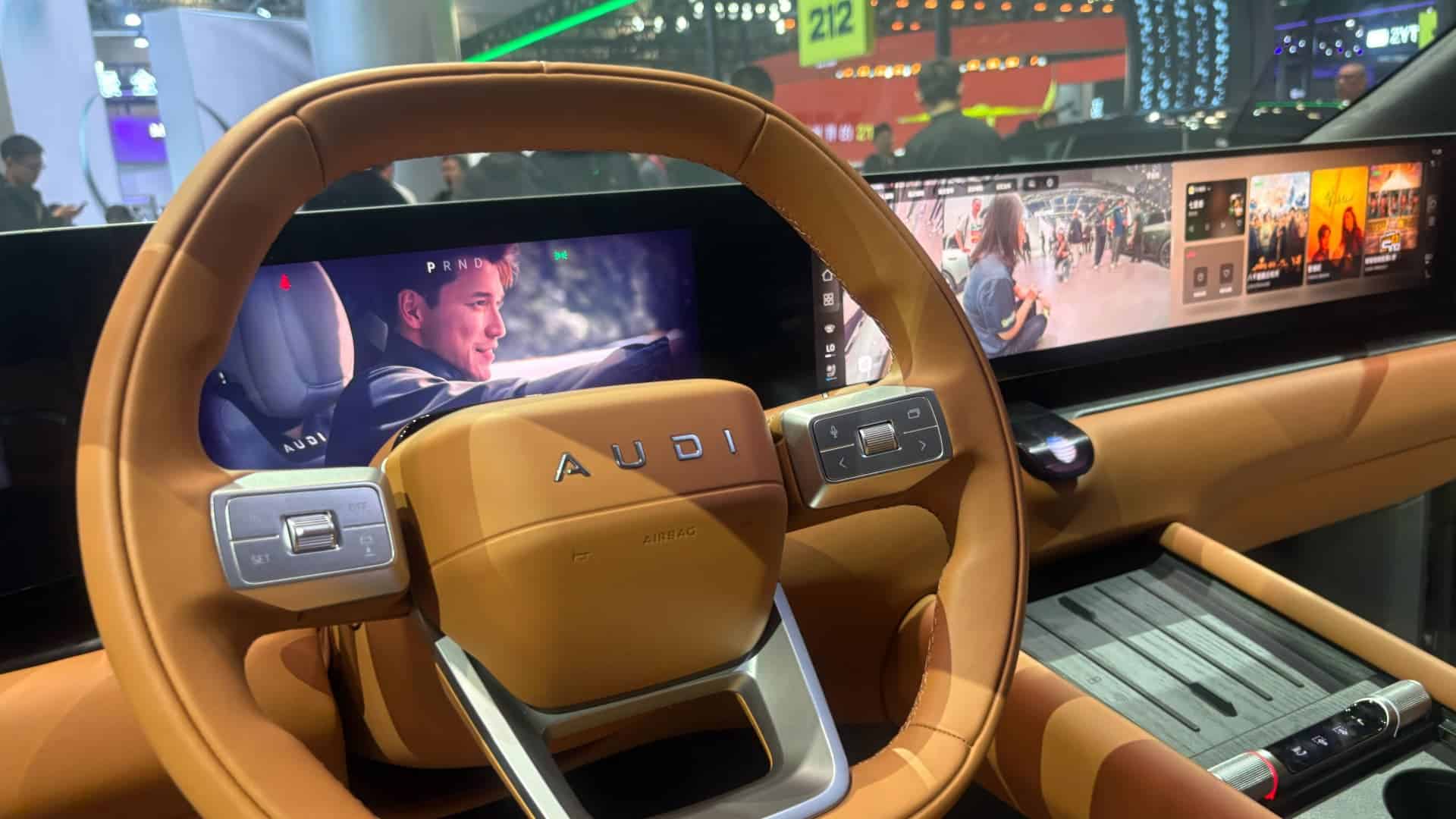 „Alibaba“ veržiasi į automobilius: DI leis balsu užsisakyti maistą ir viešbučius