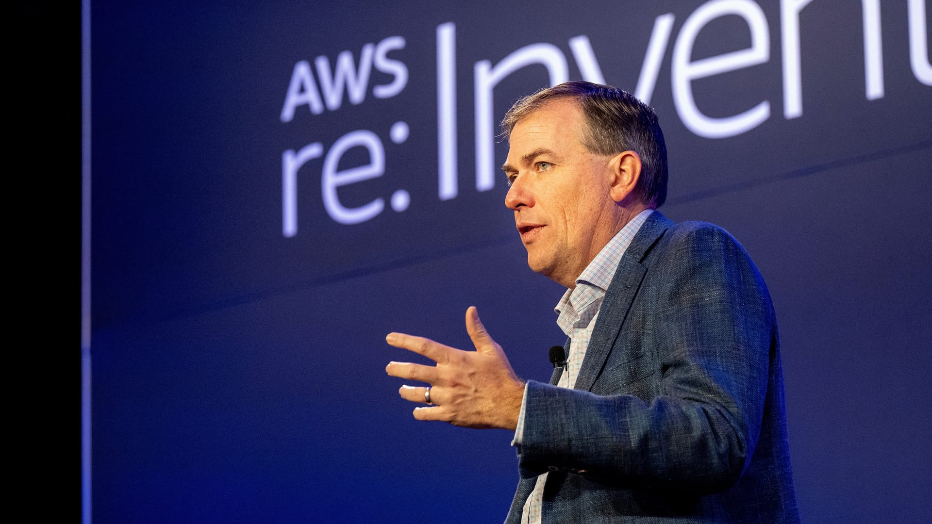„Amazon Web Services“pajamos pirmąjį metų ketvirtį augo 28 proc. ir stipriai viršijo prognozes