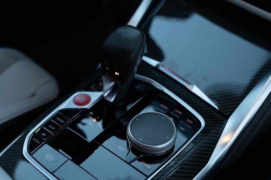 Vokietijos policija pabandė važiuojant įjungti rankinį stabdį: rezultatas nustebino net ekspertus