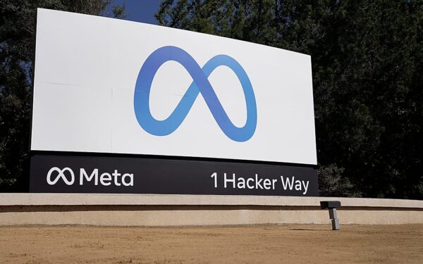 „Meta“ ir „Microsoft“ mažina darbuotojų skaičių, lėšas nukreipia į DI investicijas