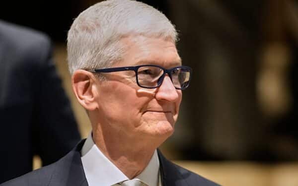 „Apple“ vadovas Timas Cookas traukiasi: paskelbta, kas perims milžinės vairą jau rugsėjį