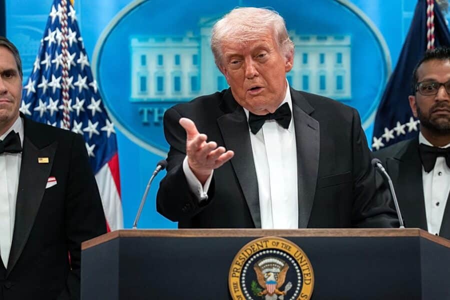 ES lyderiai sureagavo į išpuolį prieš Trumpą: ką tai keičia NATO ir karo Artimuosiuose Rytuose fone?