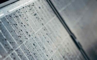 Mokslininkai sukūrė saulės modulį, kuris generuoja elektros energiją iš lietaus