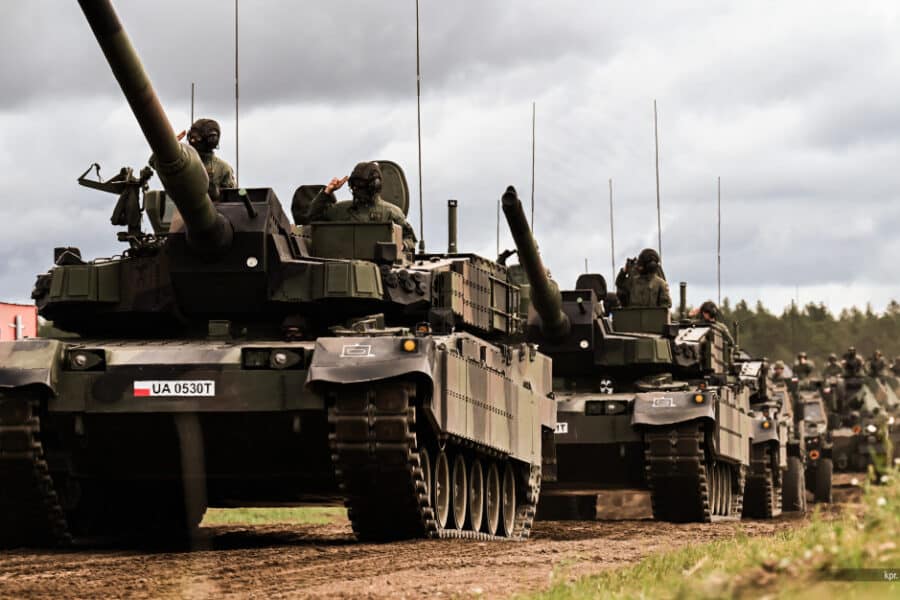 Lenkija mažina priklausomybę nuo užsienio ginkluotės: perima dalį tankų gamybos į savo rankas