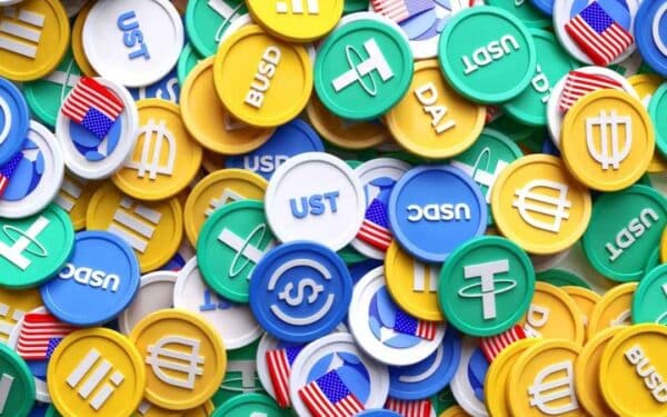 Baltųjų rūmų ekonomistai: stabiliųjų monetų grąžos draudimas kainuotų daugiau nei duotų