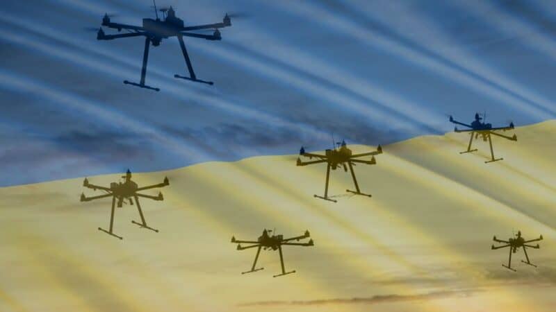 Ukrainos dronų atakos prieš Rusijos naftos objektus: dega „Rosneft“ gamykla ir Sevastopolis