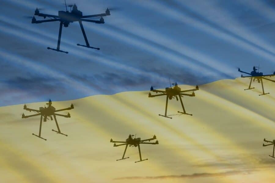 Ukrainos dronų atakos prieš Rusijos naftos objektus: dega „Rosneft“ gamykla ir Sevastopolis