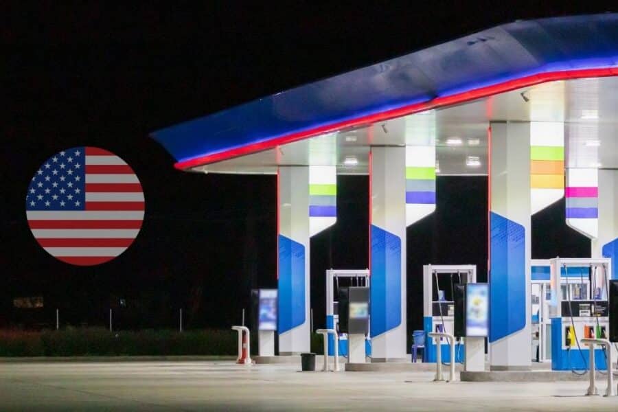 Benzinas JAV per mėnesį pabrango 21,2 proc. – infliacija tolsta nuo „Fed” siekiamo 2 proc. tikslo