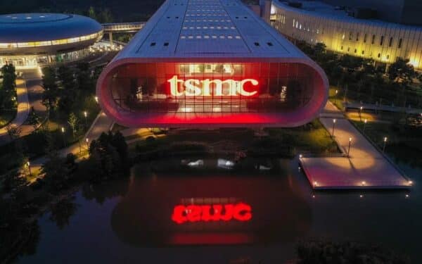 TSMC pajamos šovė 35%: DI bumas ir brangesni lustai atnešė rekordinį ketvirtį