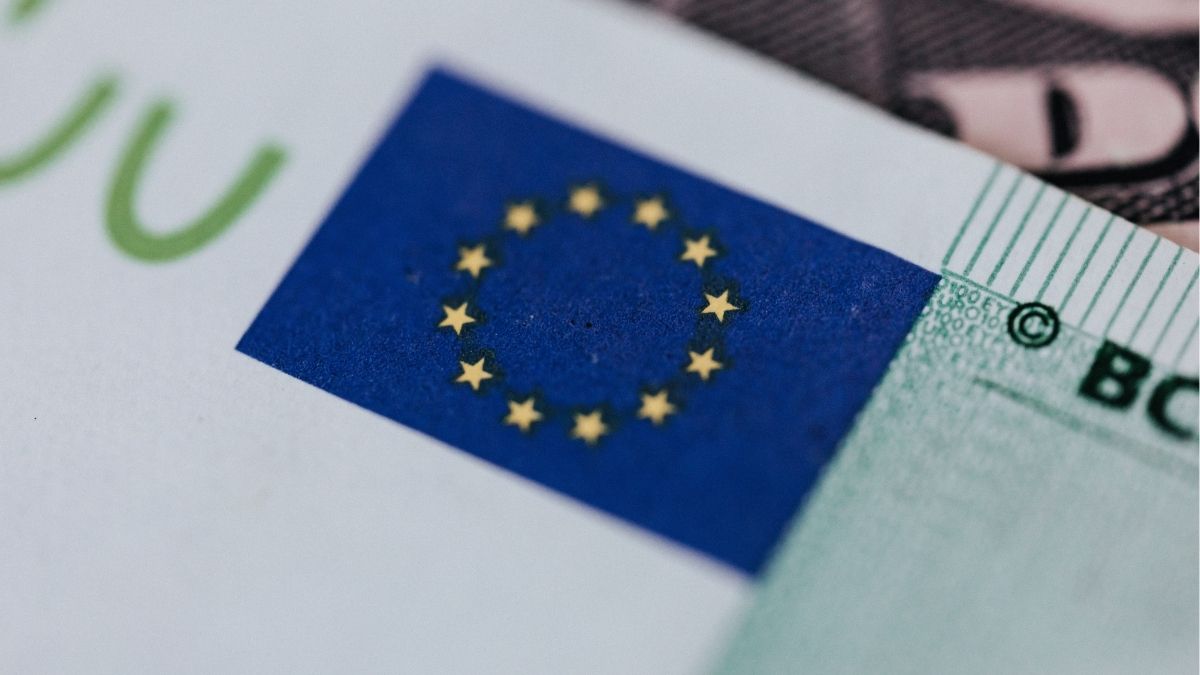 Duomenų saugumas: 8 iš 10 europiečių baiminasi patikėti savo informaciją JAV ir Kinijai