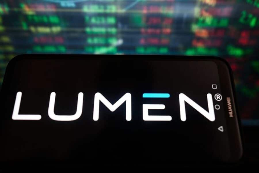 „Lumen Technologies” transformacija: skola mažėjo, akcijos kilo virš 10 proc.