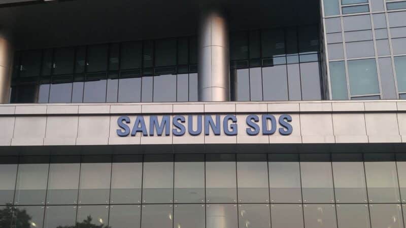 „Samsung SDS” akcijos šovė 18 proc.: KKR investuoja 820 mln. USD į DI plėtrą