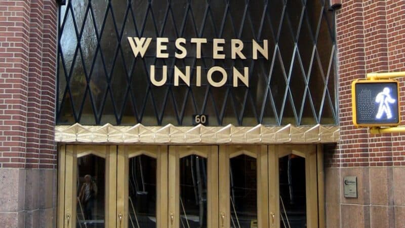 „Western Union“ meta iššūkį bankams: jau kitą mėnesį paleis paslaptingą USDPT, kas laukia vartotojų?