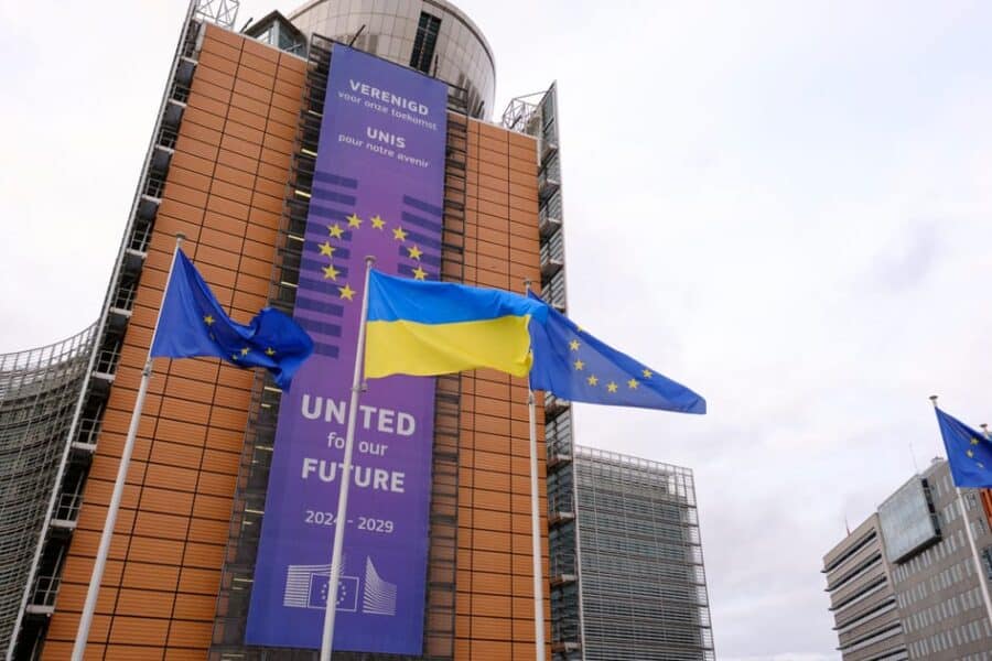 Politinė aklavietė išspręsta: po naftos tiekimo per „Družba” atnaujinimo – 90 mlrd. eurų paskola Ukrainai