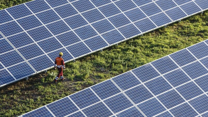 „Orlen” grupė Lenkijoje paleido 65 tūkst. modulių saulės elektrinę