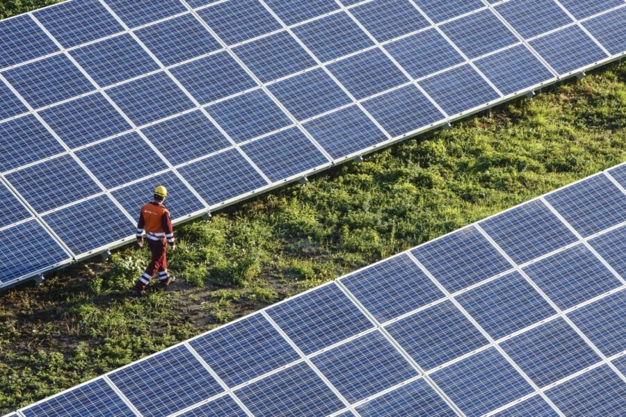 „Orlen” grupė Lenkijoje paleido 65 tūkst. modulių saulės elektrinę